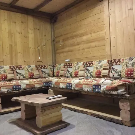 Le Grenier Des Reves アパート レ・デュー・アルプ